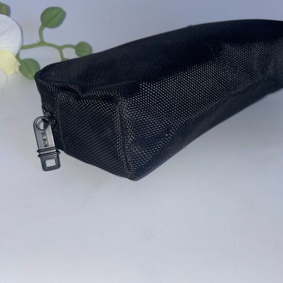 TUMI Cosmetic Bag - Picture 7 of 9